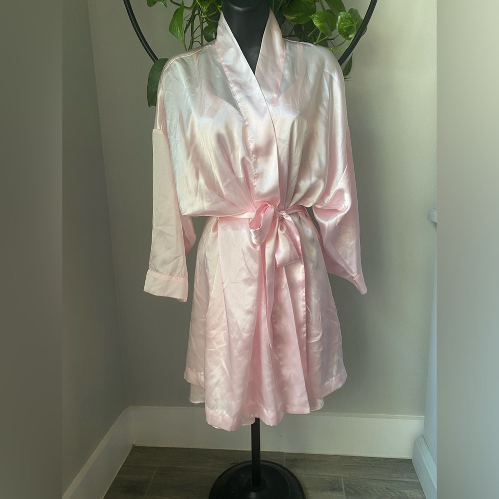 Vtg CHRISTIAN DIOR DRESSING ROBE and Nighty POWDER PINK Short Wrap Satin Small 🎀